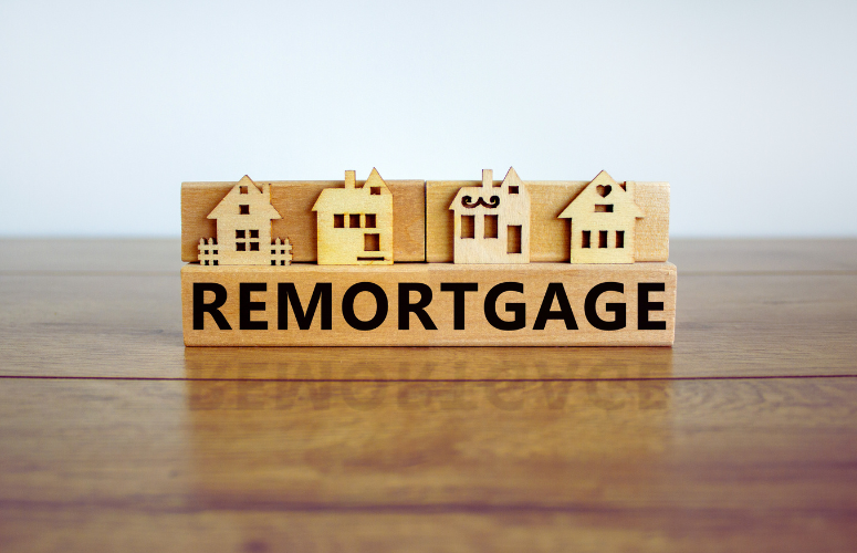 When to Remortgage written on wooden block