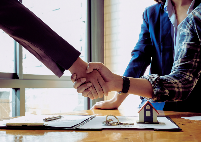 mortgage broker with client